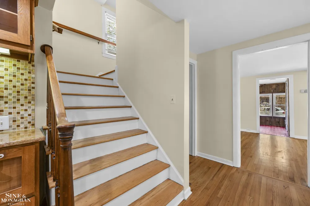190 Lakeview Avenue Grosse Pointe Farms City, MI 48236