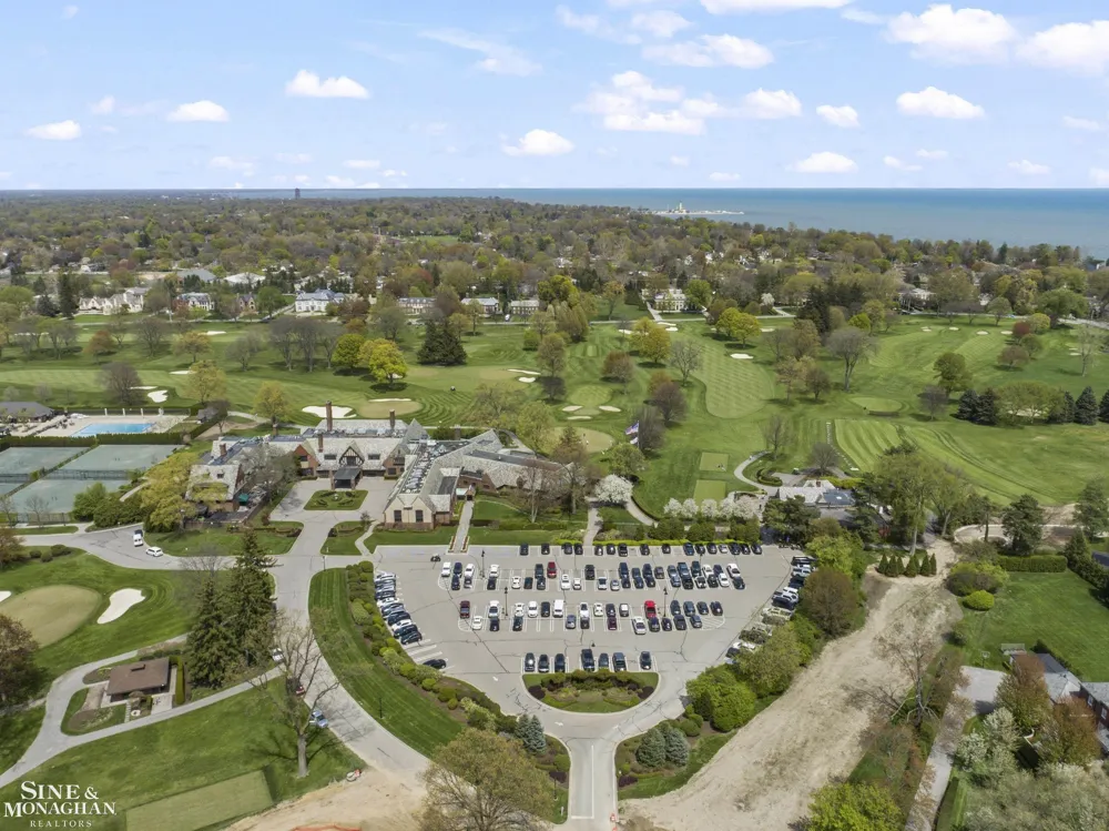 190 Lakeview Avenue Grosse Pointe Farms City, MI 48236