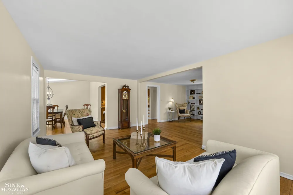 190 Lakeview Avenue Grosse Pointe Farms City, MI 48236