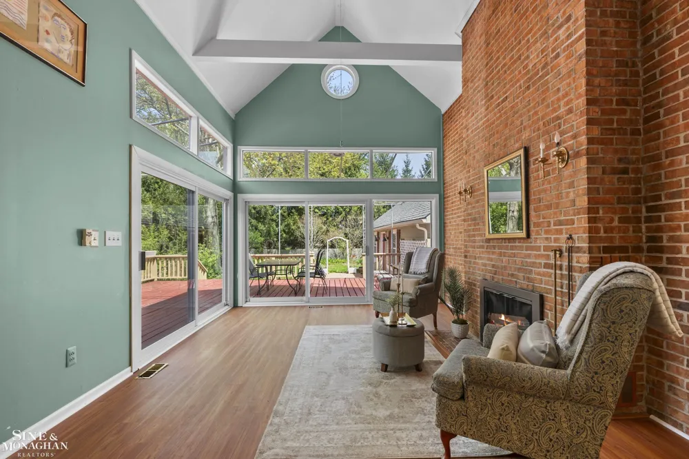 190 Lakeview Avenue Grosse Pointe Farms City, MI 48236