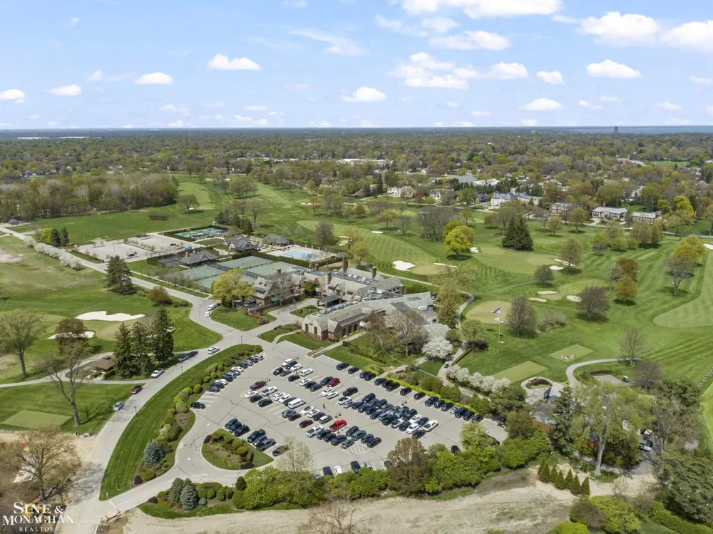 190 Lakeview Avenue Grosse Pointe Farms City, MI 48236
