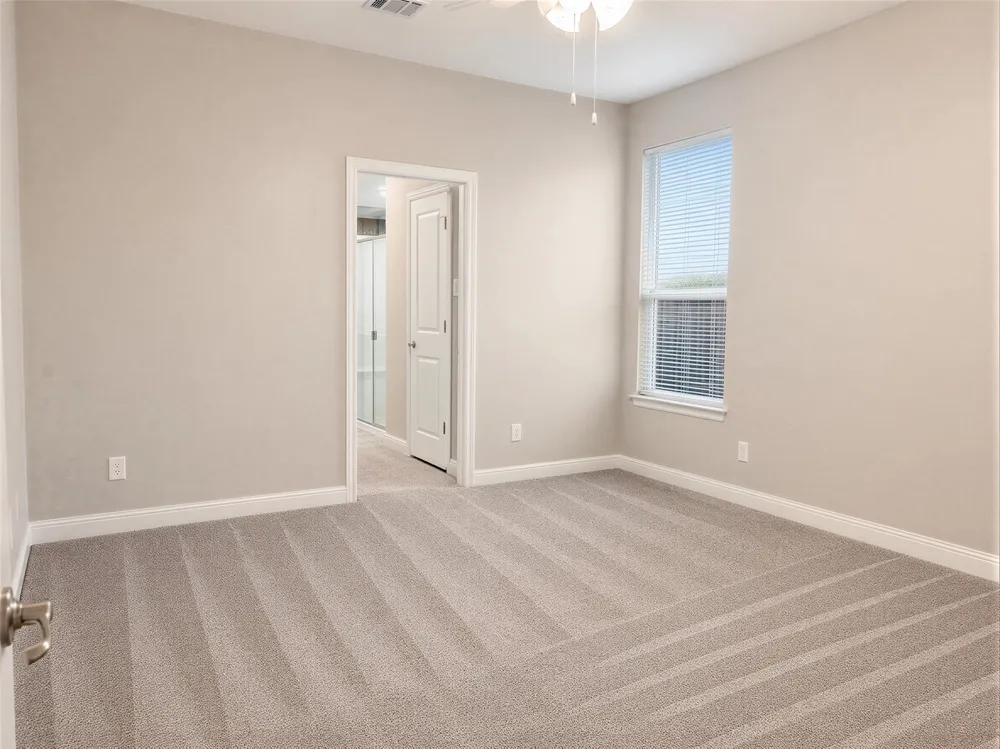 221 Oldcastle Way Fort Worth, TX 76052