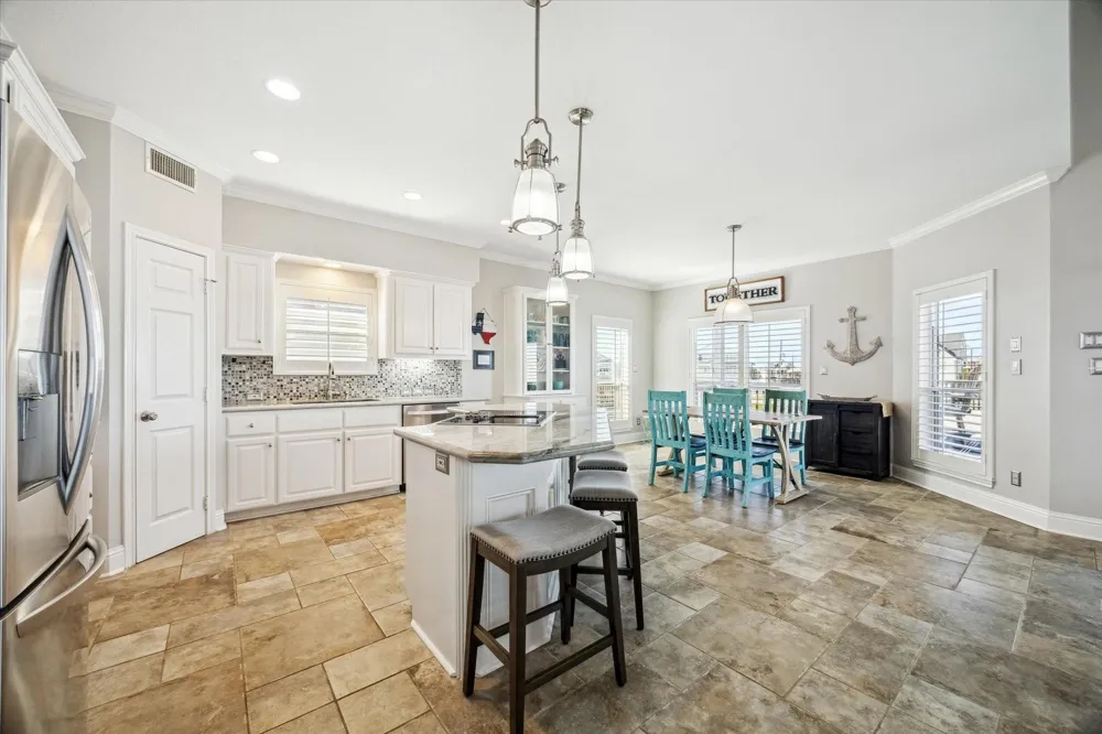 519 Westerly Drive Tiki Island, TX 77554