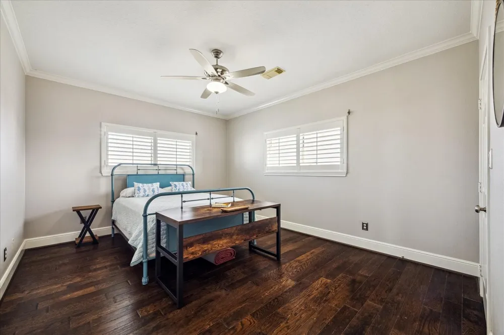 519 Westerly Drive Tiki Island, TX 77554