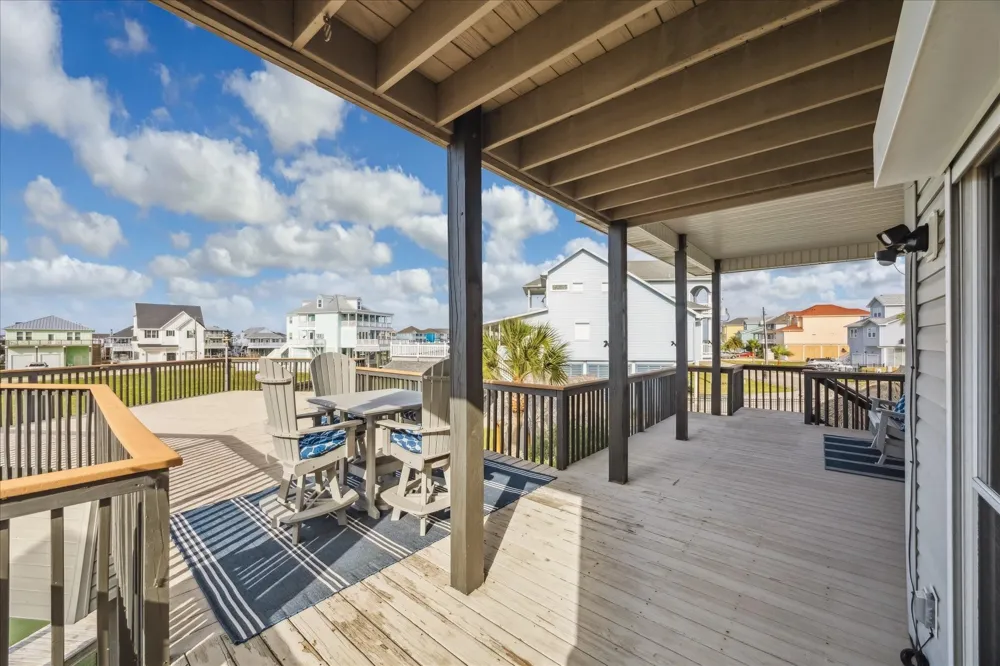 519 Westerly Drive Tiki Island, TX 77554