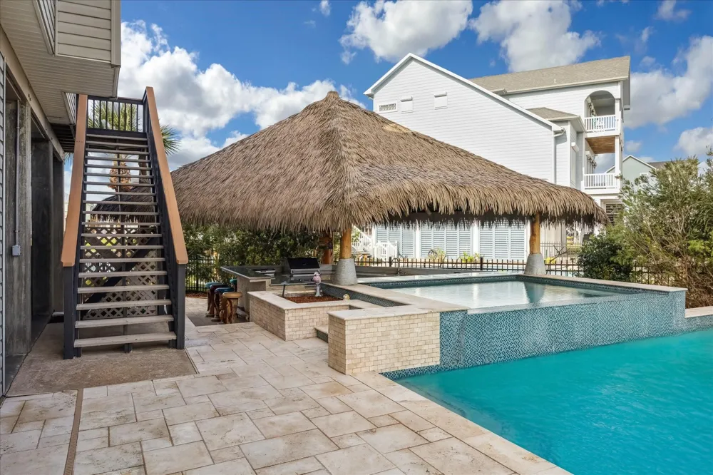 519 Westerly Drive Tiki Island, TX 77554