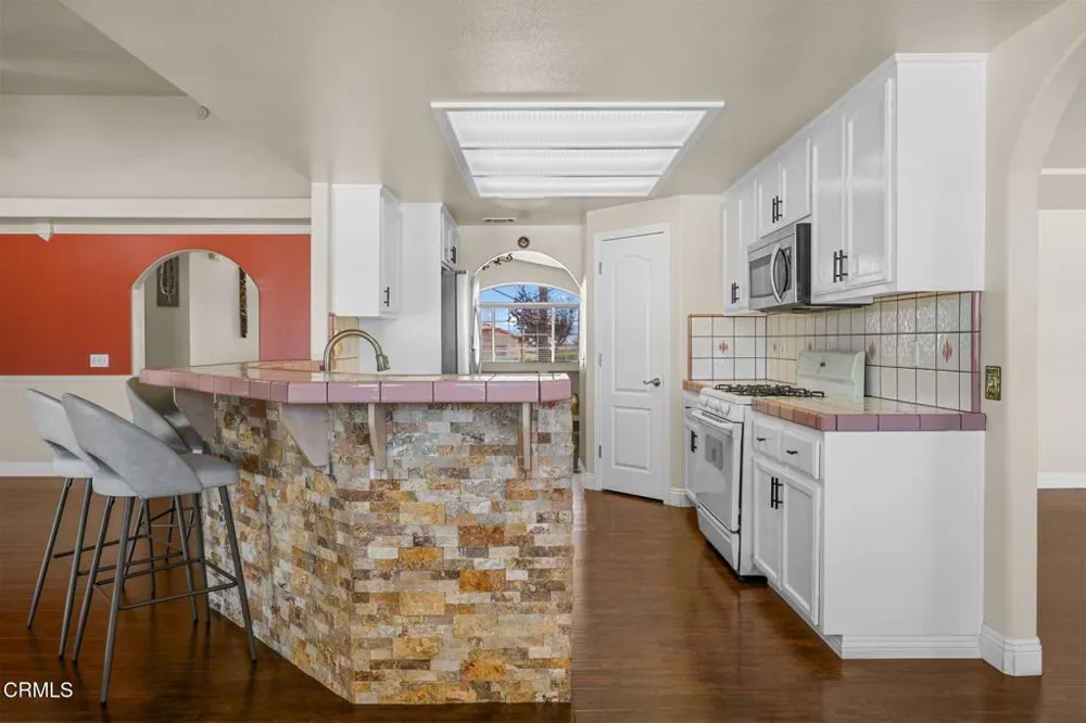 6754 Braceo Street Oak Hills, CA 92344