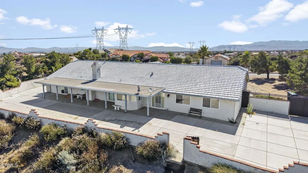 6754 Braceo Street Oak Hills, CA 92344