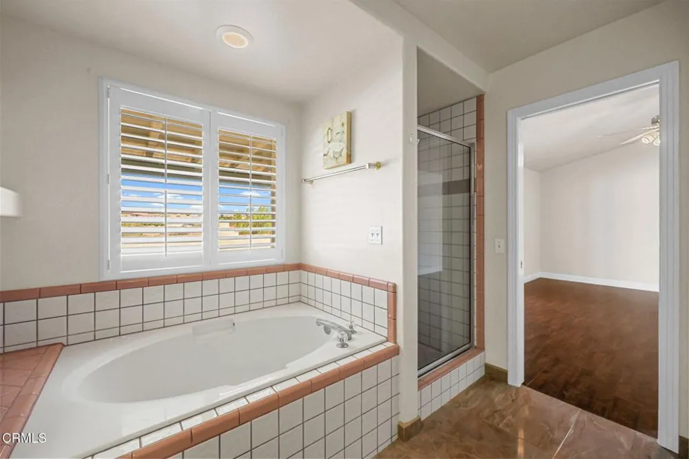 6754 Braceo Street Oak Hills, CA 92344