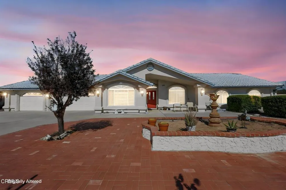 6754 Braceo Street Oak Hills, CA 92344