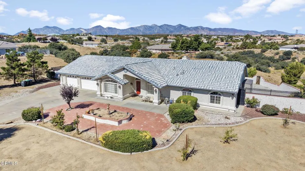 6754 Braceo Street Oak Hills, CA 92344