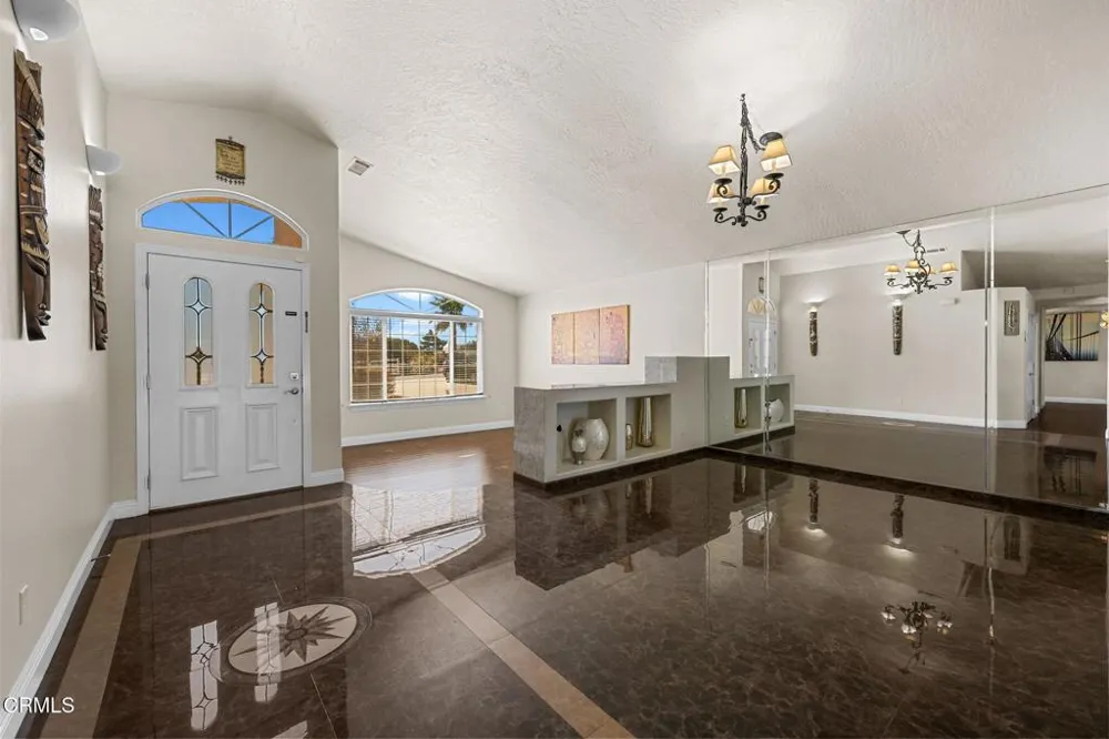 6754 Braceo Street Oak Hills, CA 92344