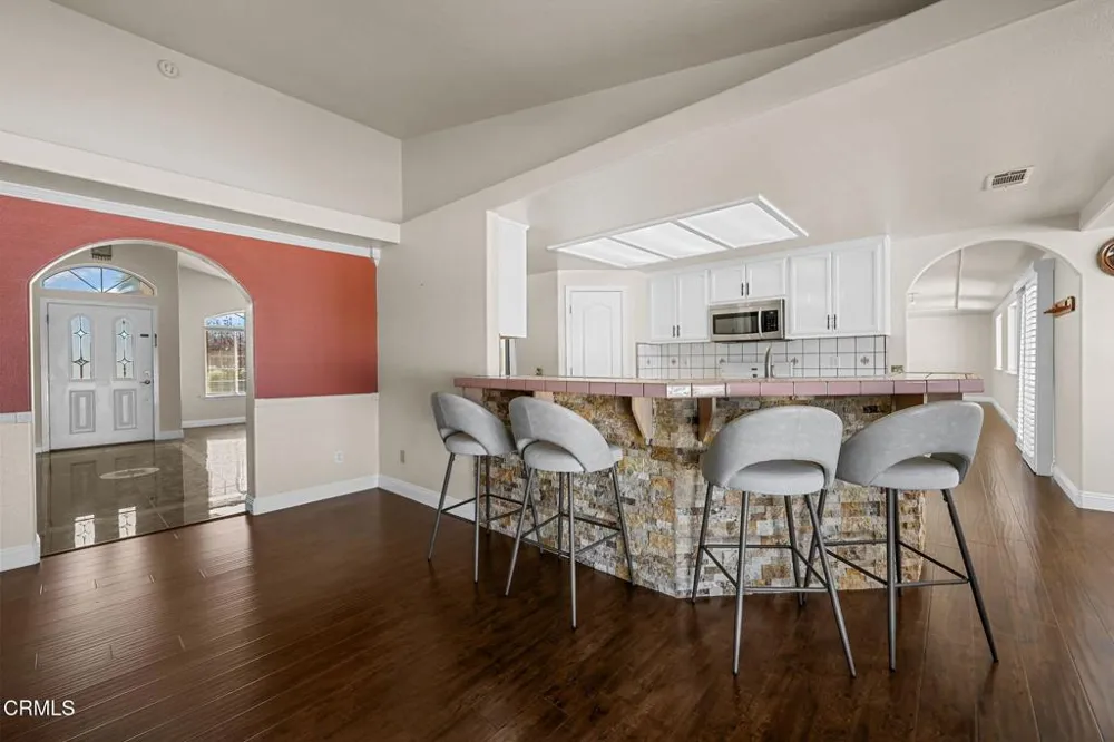 6754 Braceo Street Oak Hills, CA 92344