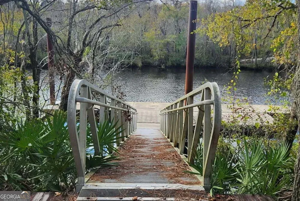 415 Lake Deborah DR Folkston, GA 31537