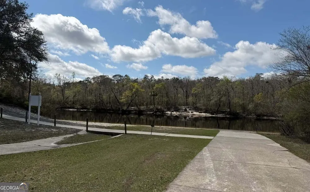 415 Lake Deborah DR Folkston, GA 31537