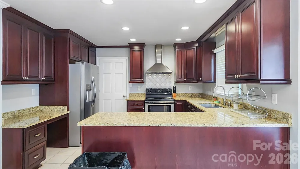 8331 Dunstaff Road Charlotte, NC 28269