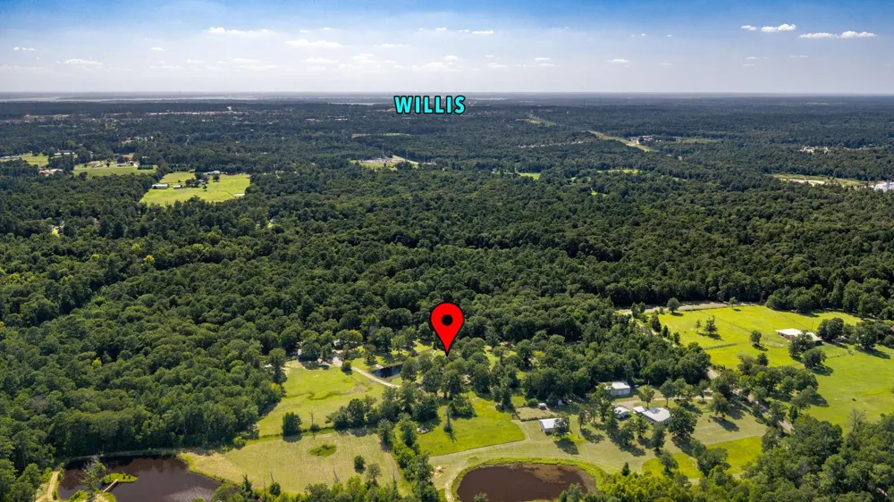 8952 County Line Road Willis, TX 77378