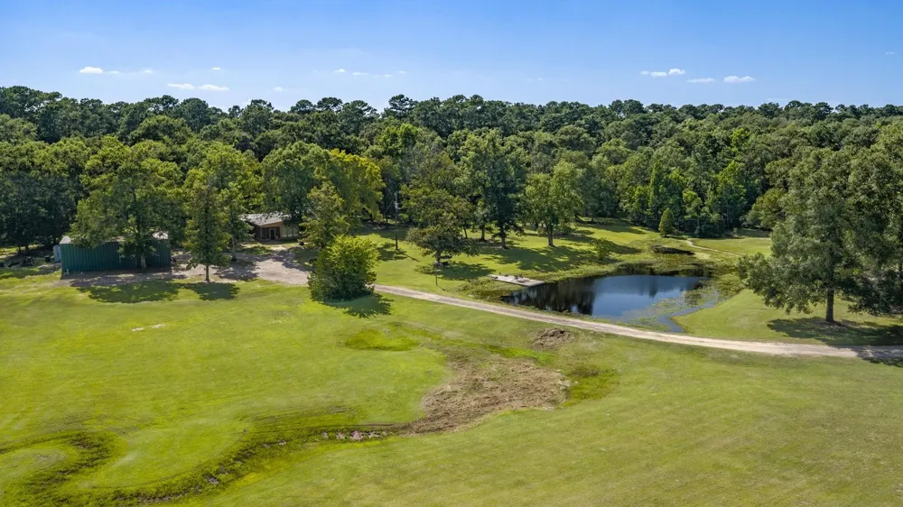 8952 County Line Road Willis, TX 77378