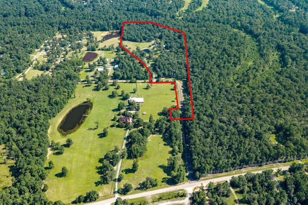 8952 County Line Road Willis, TX 77378