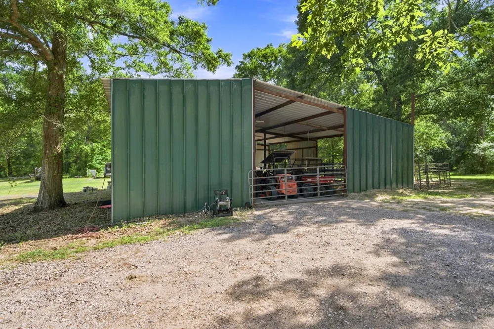 8952 County Line Road Willis, TX 77378