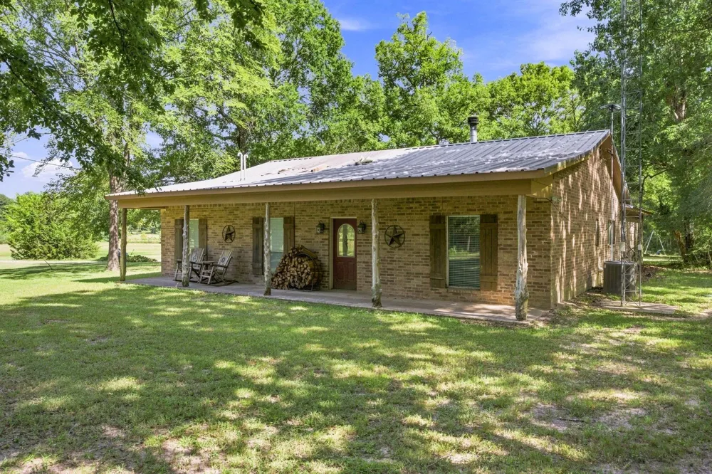 8952 County Line Road Willis, TX 77378