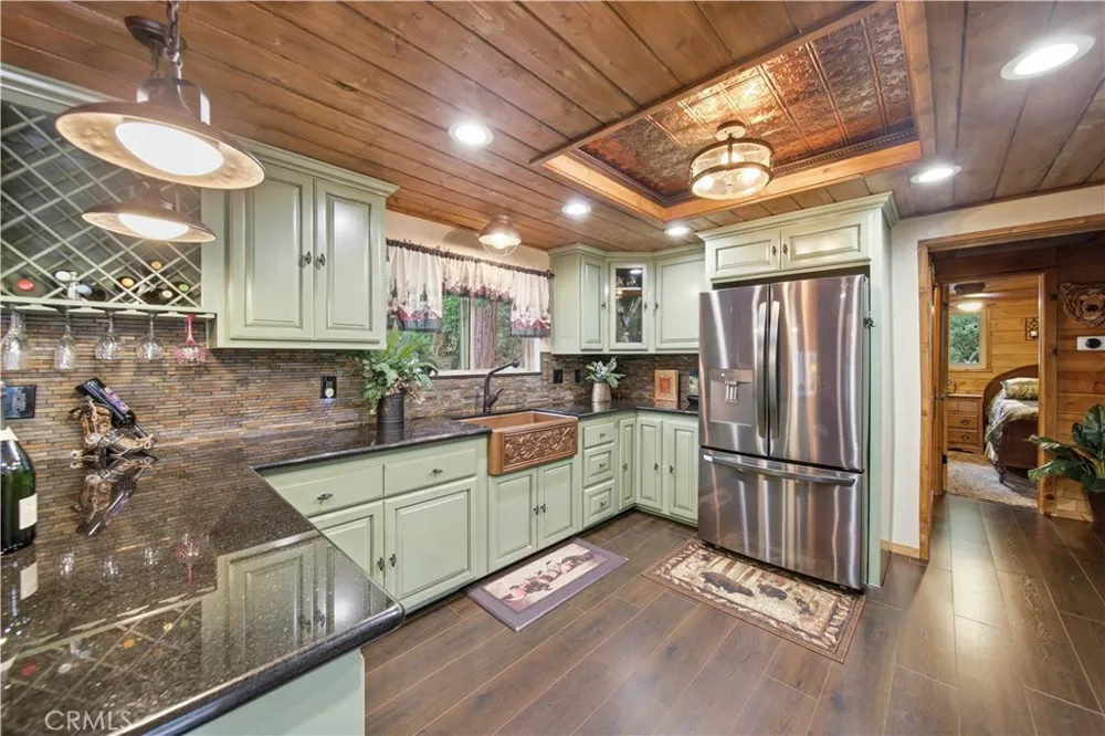 9160 Coffey Forest Falls, CA 92339