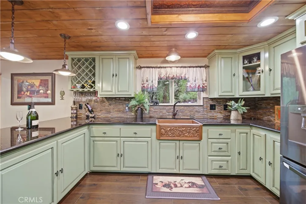 9160 Coffey Forest Falls, CA 92339