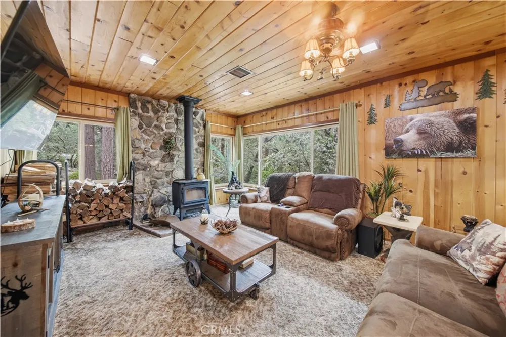 9160 Coffey Forest Falls, CA 92339