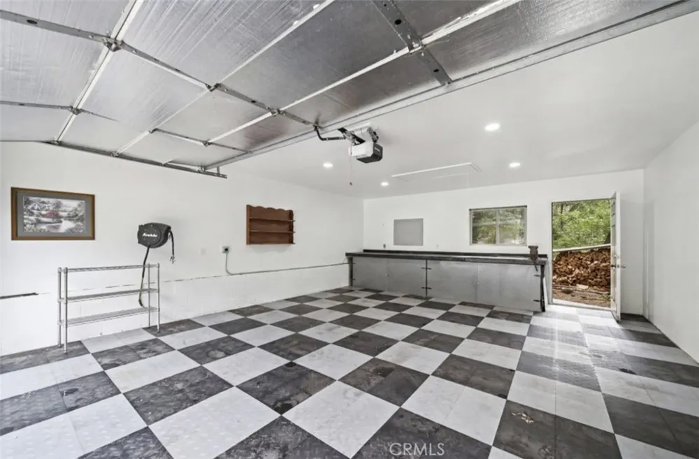 9160 Coffey Forest Falls, CA 92339
