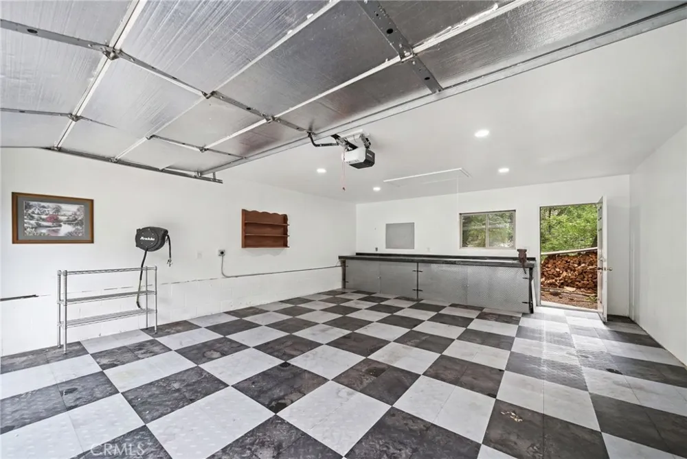 9160 Coffey Forest Falls, CA 92339