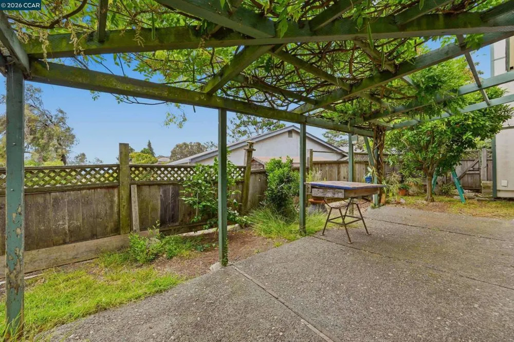 104 Gill Way Benicia, CA 94510