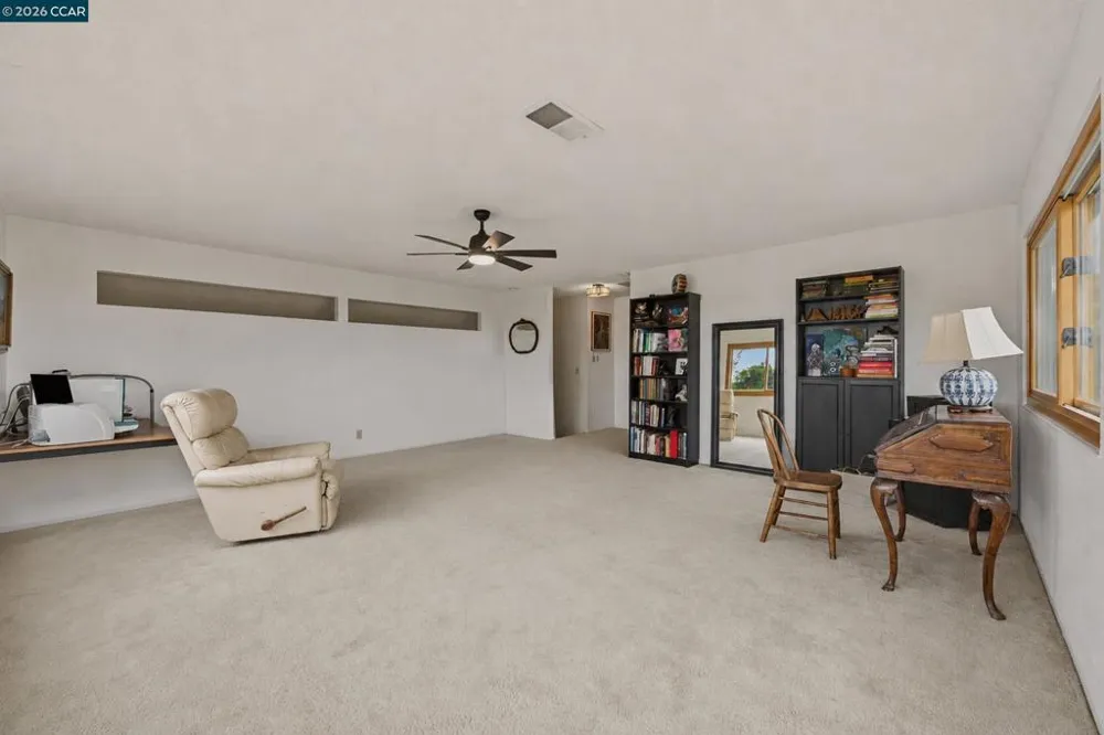104 Gill Way Benicia, CA 94510
