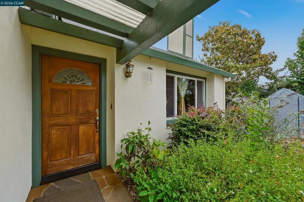 104 Gill Way Benicia, CA 94510
