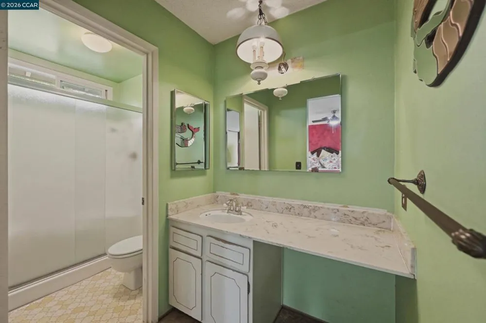 104 Gill Way Benicia, CA 94510