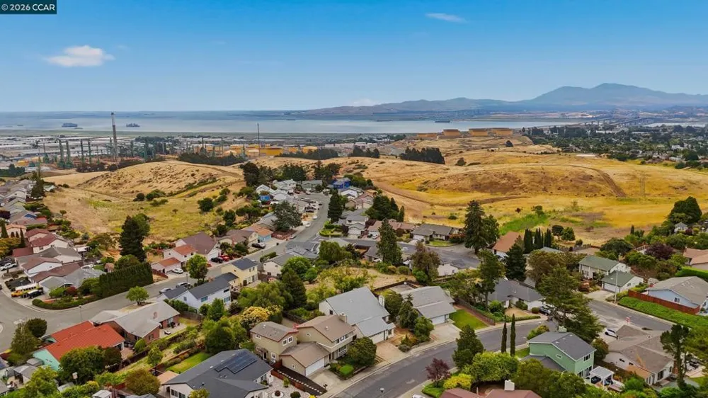 104 Gill Way Benicia, CA 94510