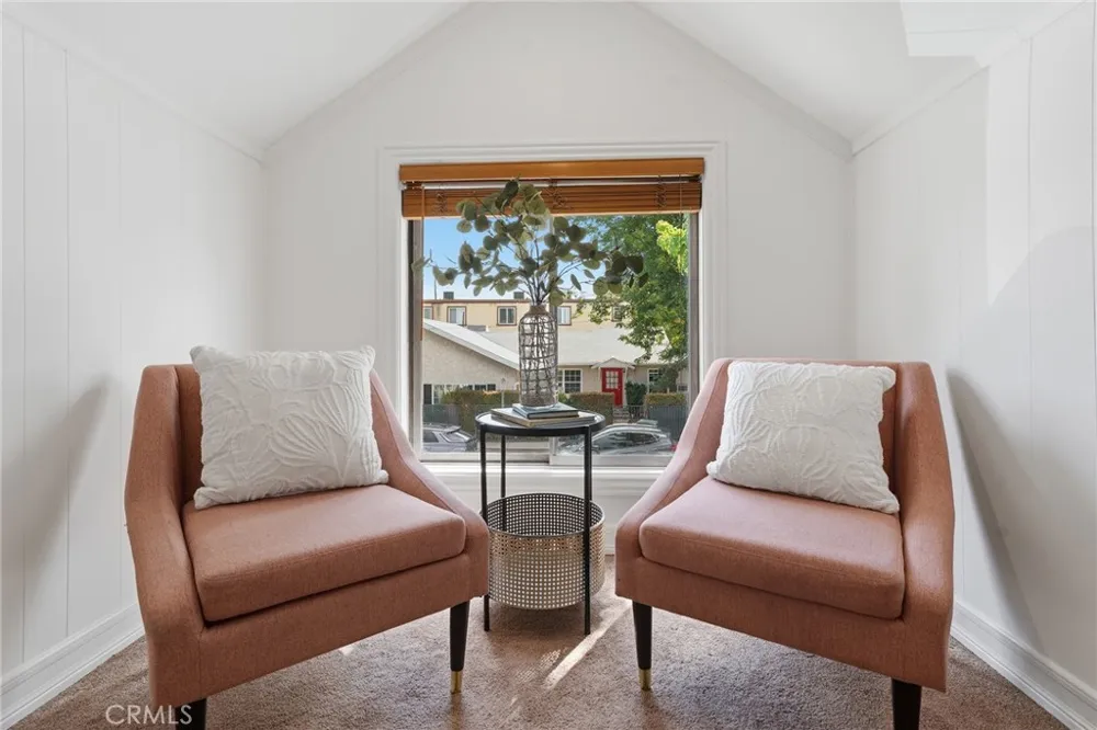 14335 Magnolia Sherman Oaks, CA 91423