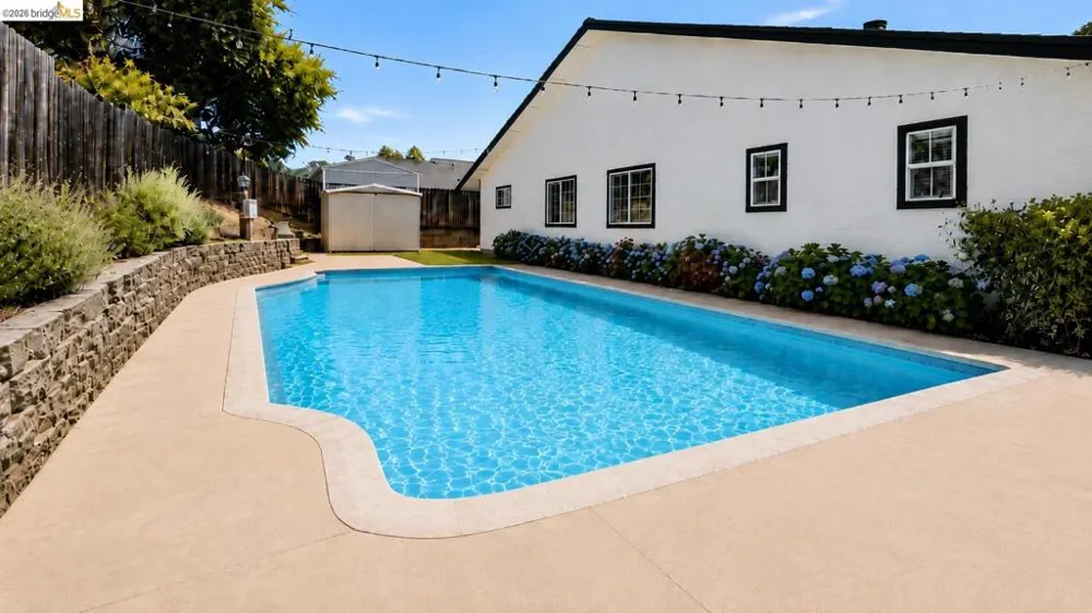 10597 River oak Jamestown, CA 95327