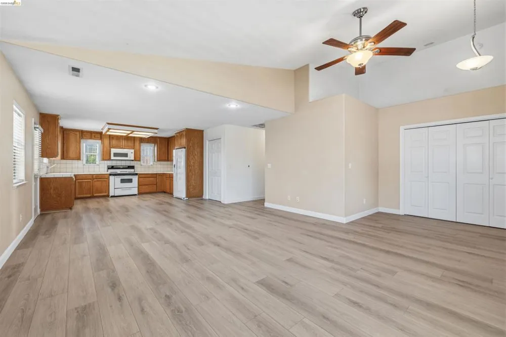 10597 River oak Jamestown, CA 95327