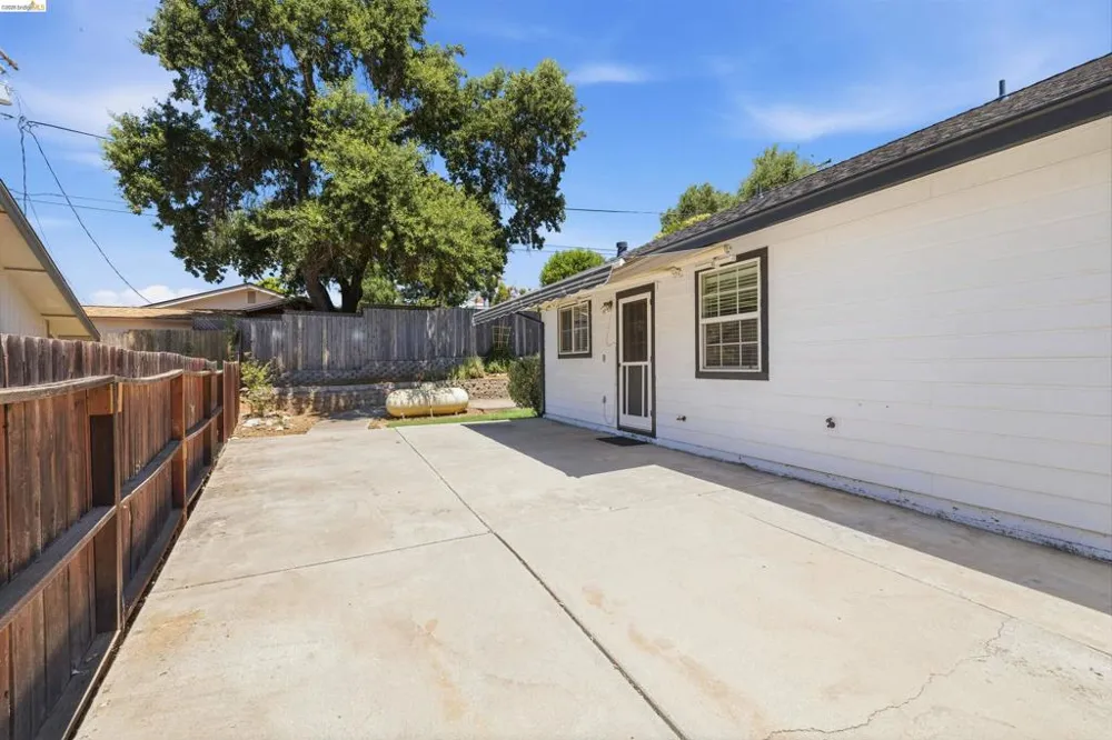 10597 River oak Jamestown, CA 95327