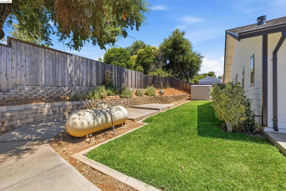 10597 River oak Jamestown, CA 95327
