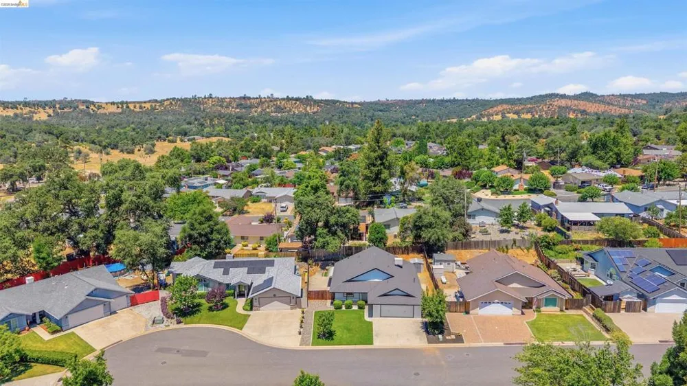 10597 River oak Jamestown, CA 95327