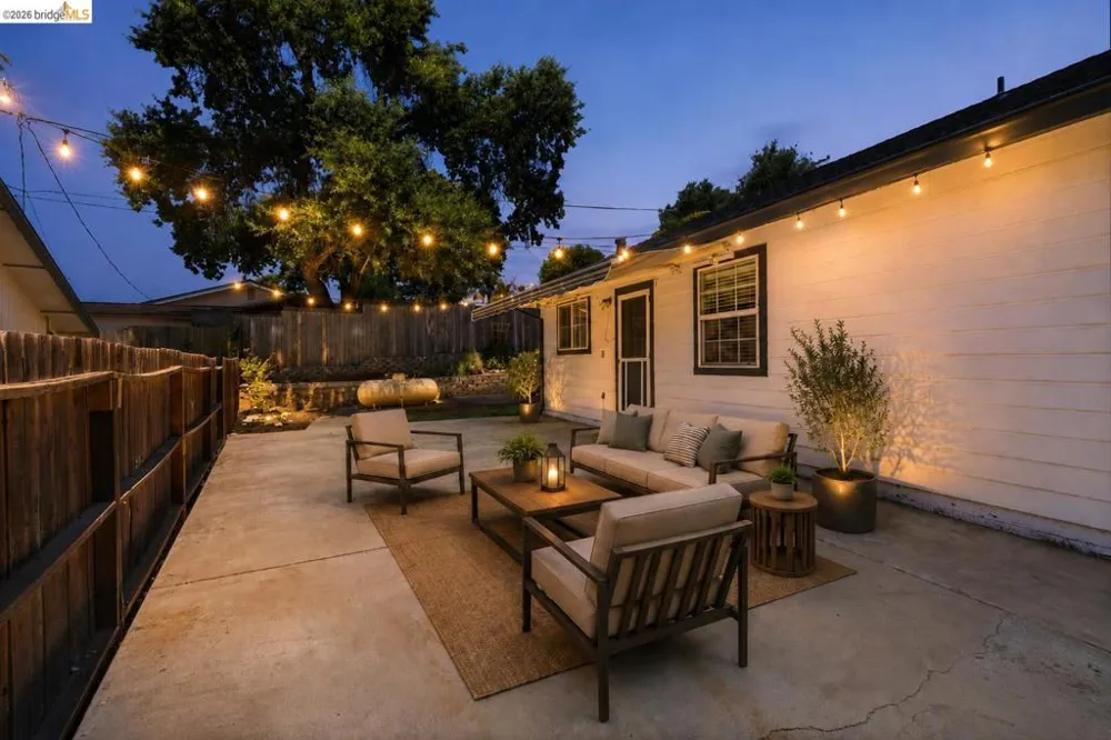 10597 River oak Jamestown, CA 95327