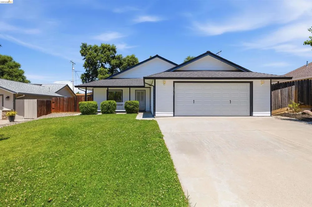 10597 River oak Jamestown, CA 95327