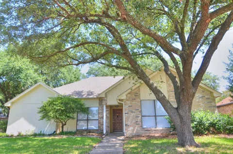 8901 Greentree Drive