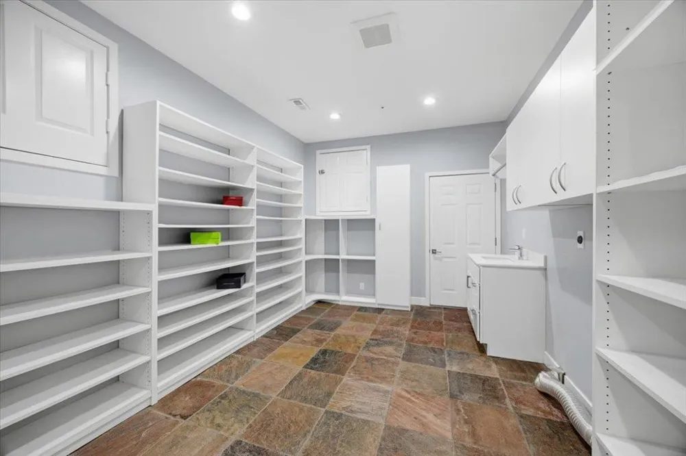 3208 Longfellow Drive Belmont, CA 94002