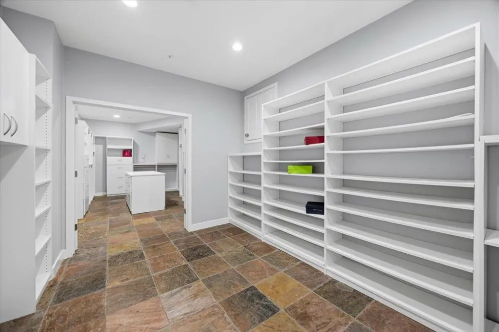 3208 Longfellow Drive Belmont, CA 94002