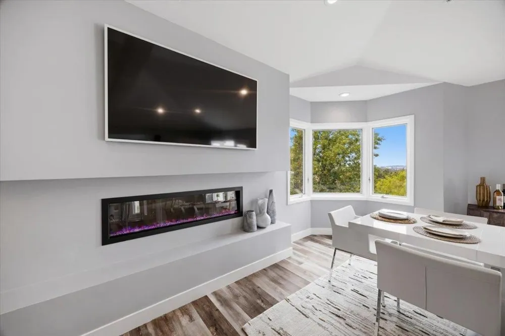 3208 Longfellow Drive Belmont, CA 94002