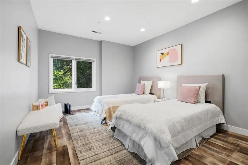 3208 Longfellow Drive Belmont, CA 94002