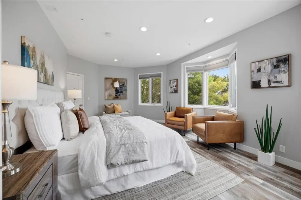 3208 Longfellow Drive Belmont, CA 94002