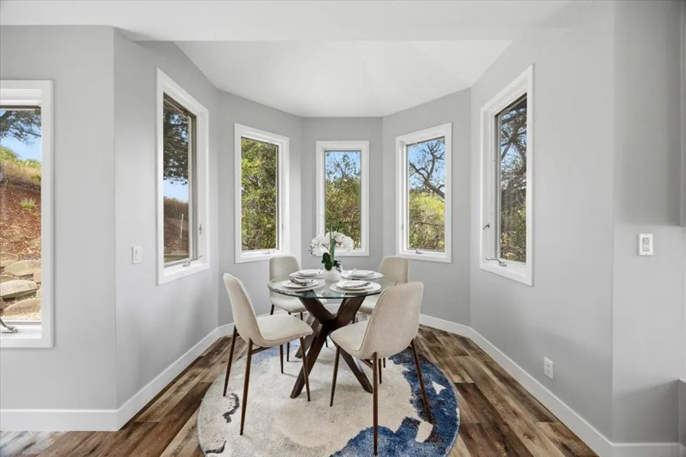 3208 Longfellow Drive Belmont, CA 94002